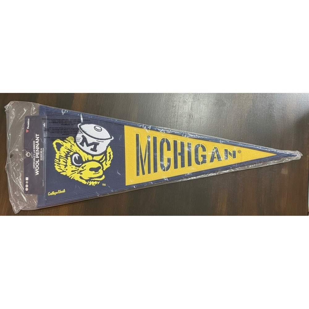 NEW in Plastic Fanatics Michigan Wolverines College Vault Wool Pennant 13x32